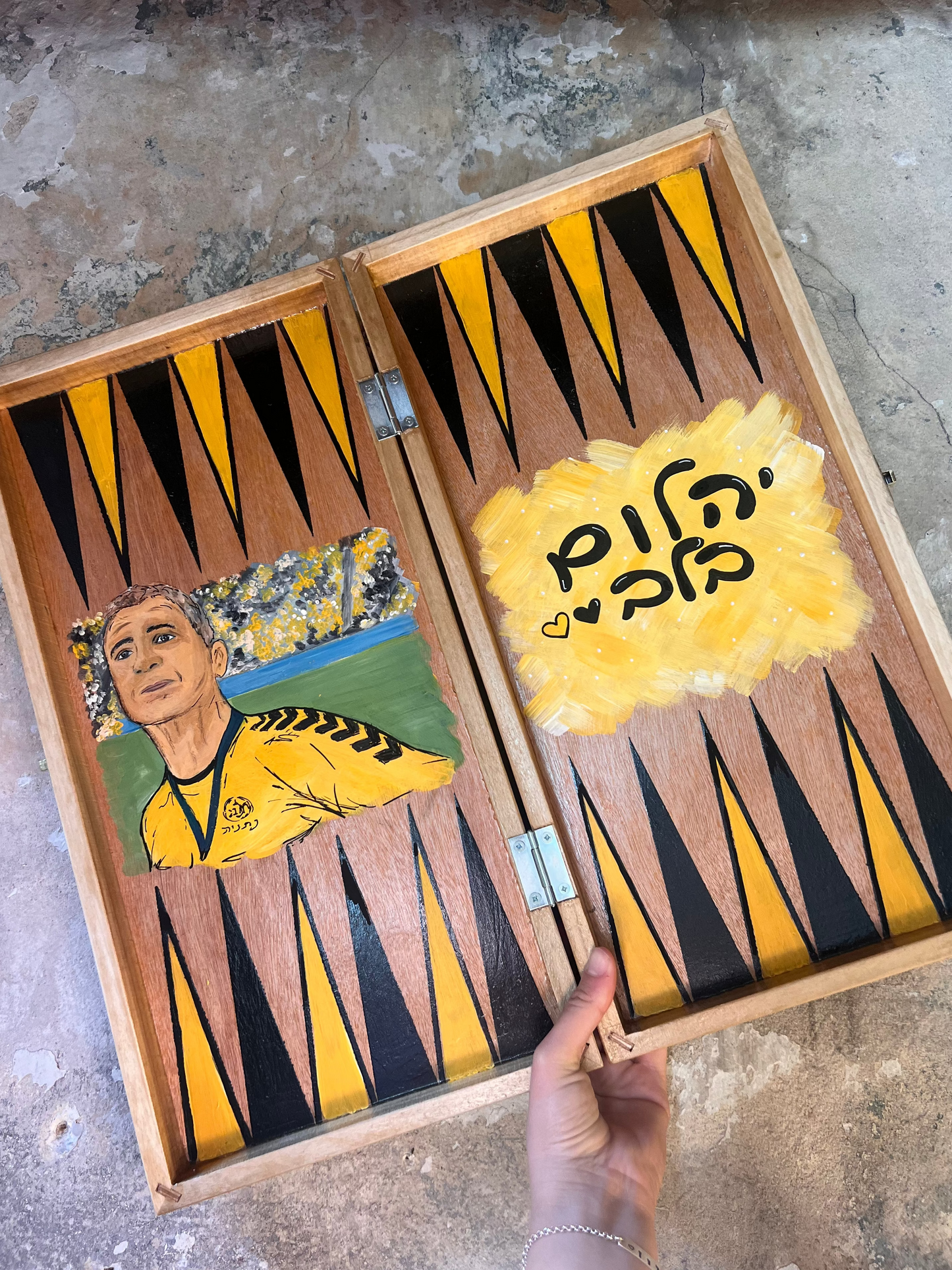 שש בש - כדורגל/ כדורסל